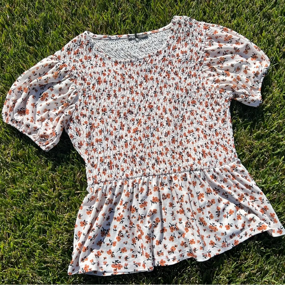 Zara White and Orange Floral Peplum Blouse Size M Summer Spring Bohemian Ruffle